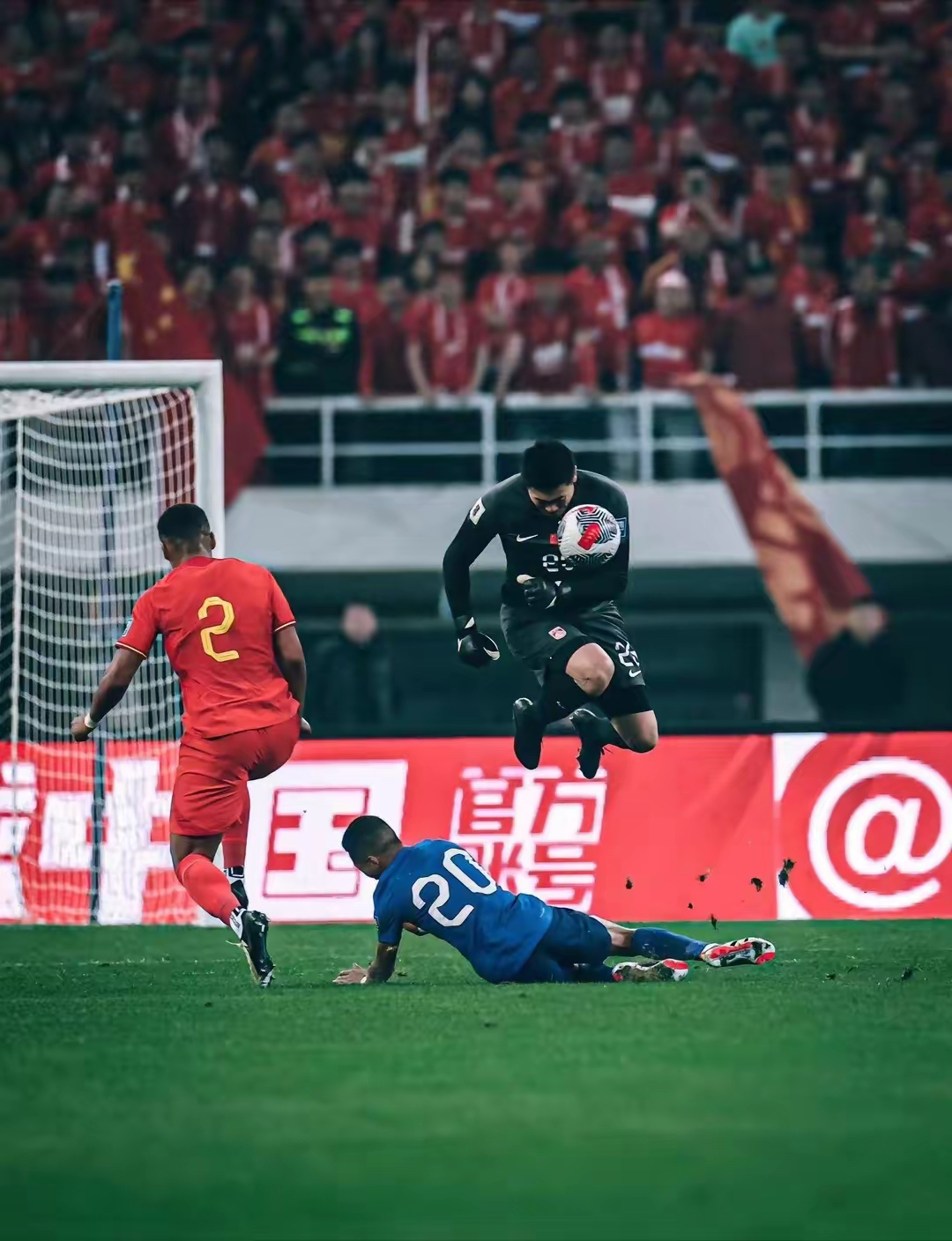 乐鱼-关于国际比赛日门兴格拉德巴赫备战社区盾，调整名单细节曝光，球迷炸锅，年轻球员得到机会的信息-乐鱼